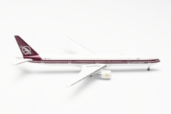 Herpa Wings 536561 - Qatar Airways Boeing 777-300ER - 25 Years of Excellence – A7-BAC - 1:500