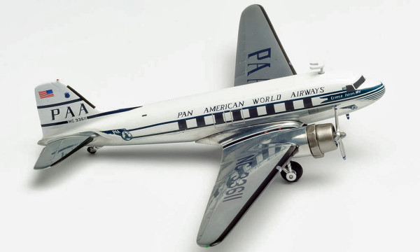 Herpa Wings 570886 - Pan American World Airways Douglas DC-3 - NC33611 &quot;Clipper Tabitha May&quot; - 1:200