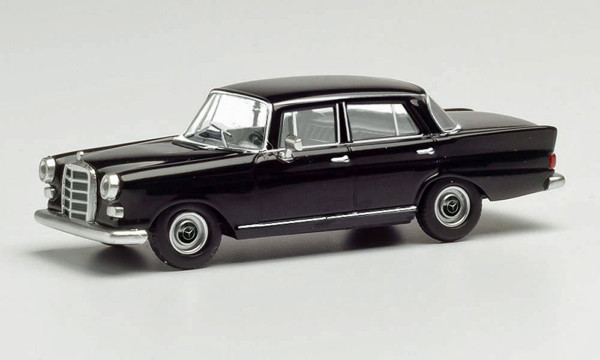 Herpa 420457 - Mercedes-Benz 200 Heckflosse, schwarz - 1:87