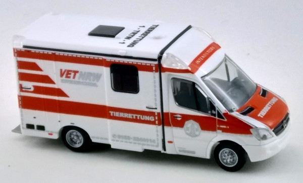 Rietze 61649 - Strobel RTW Tierrettung Essen e.V. - 1:87