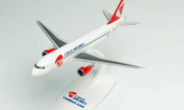 Herpa Wings 613033 - CSA Czech Airlines Airbus A320 - new 2020 colors - OK-HEU - 1:200 - Snap-Fit