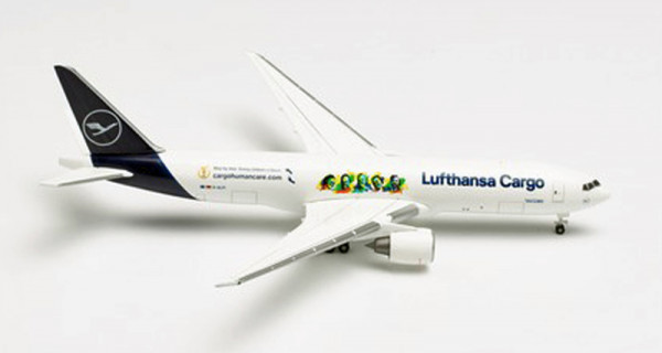Herpa Wings 535755 - Lufthansa Cargo Boeing 777F “Cargo Human Care“ – D-ALFI “Buenos Días México” -