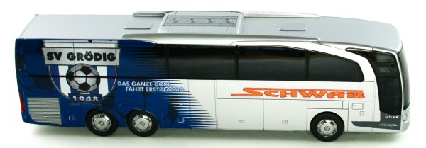 Rietze 66357 - Mercedes-Benz Travego M Schwab Reisen - SV Grödig (AT) - 1:87