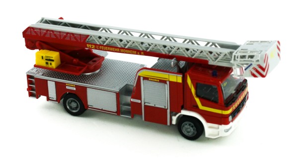 Rietze 71610 - MB Atego DLK FW Monheim a. Rhein - 1:87